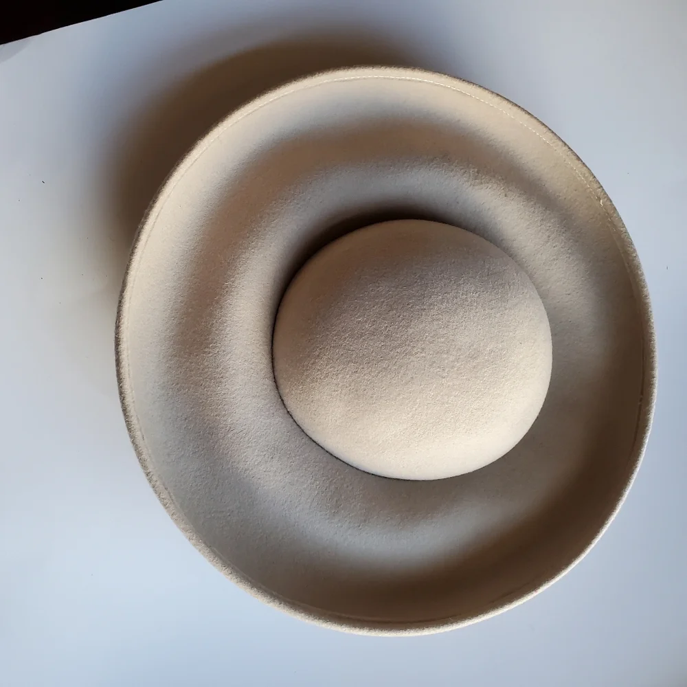 Rare Mr John‎ Classic Vintage Hat Beige Brimmed Floral Halo Church Tea Hat